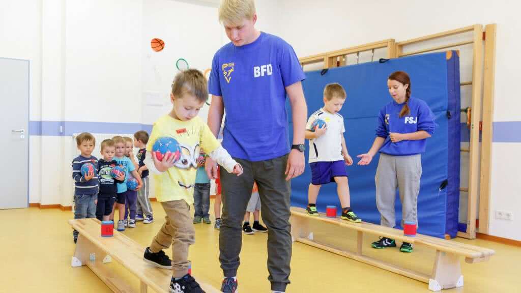 Kita Sport mit Bufdis